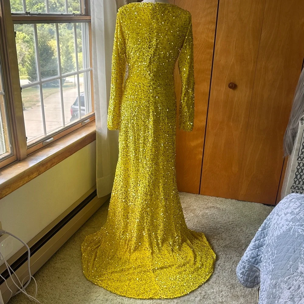 Elegant Yellow Sequin Gown With Train (NWOT) - Picture 12 of 17
